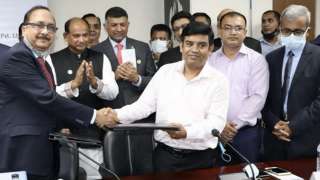 India signs deal to develop railway link in Bangladesh