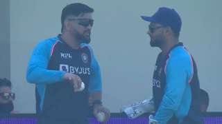 Watch: Mentor MS Dhoni gives keeping drills to Rishabh Pant during India...