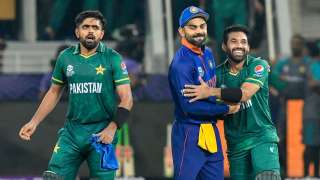 Watch: Virat Kohli hugs Mohammad Rizwan, Babar Azam, fans ask Indian skippe...
