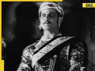 This superstar, who was replaced in Mughal-e-Azam, got addicted to alcohol, gambling; he died penniless at 42