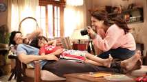 Kajol helps Tota Roy Choudhury with his Hindi for 'Helicopter Eel...