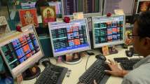 Sensex tanks more than 500 points amid weak global cues, sinking rupee