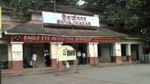 Pune: Railway hoarding falls on vehicles during dismantling, three kil...