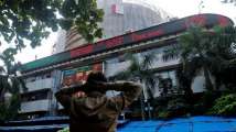 Top 10 companies lose Rs 2.55 lakh crore last week; RIL worst hit