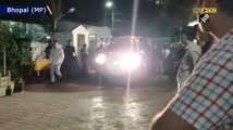 Jyotiraditya Scindia arrives at Shivraj Singh Chouhan's residence in B...