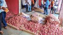 Onion woes back to haunt common man as price increases by Rs 600 a qui...