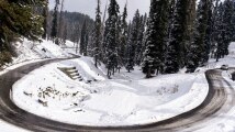 Snow marks its presence across hills of Himachal, Kashmir; check out magnif...