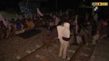 Punjab farmers continue to block tracks even as Railway announces restorati...