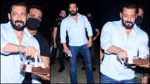Salman Khan turns 55: Superstar rings in birthday with family, friends at h...
