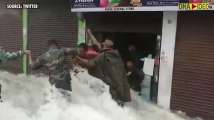 Viral Video: Indian Army forms human chain to rescue stranded people in Nai...