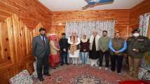 Amit Shah pays visit to martyred cop Parvez Ahmed Dar's family, p...