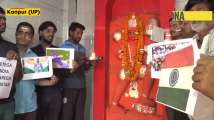 Kanpur: Ecstatic cricket fans perform puja ahead of India-Pakistan T20 WC
