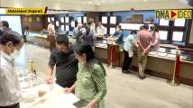 Dhanteras: Shoppers throng jewellery shops 