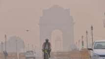 Delhi AQI dips to 'hazardous' category after Diwali, situati...