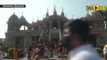 Vadodara: Devotees offer prayers at Swaminarayan Temple on Gujarati New Yea...