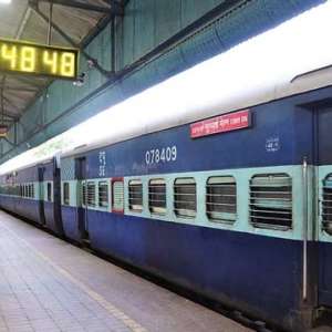 Important news: E-catering services to resume in trains, RailRestro to deliver food at select stations - Vimarsana News