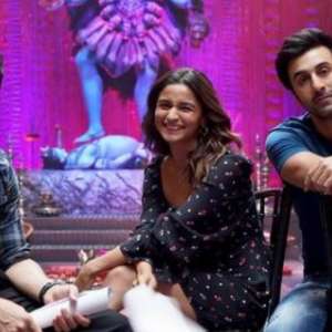 Alia Bhatt shares BTS photos from 'Brahmastra' sets, calls boyfriend Ranbir Kapoor, director Ayan Mukerji 'magical boys' - Vimarsana News