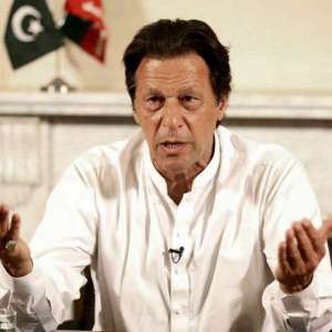 Watch: Pakistan PM Imran Khan forgets sentence on live TV - Vimarsana News