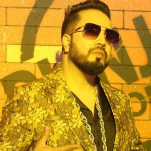 Mika Singh says he is looking for a girl, reveals when he plans to get married - Vimarsana News