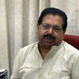 Senior Congress leader PC Chacko resigns, says top party leaders practice groupism - Vimarsana News