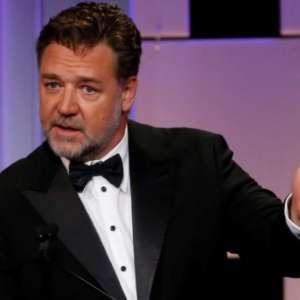 Russell Crowe divulges details about his role in Chris Hemsworth-Natalie Portman starrer 'Thor: Love and Thunder' - Vimarsana News