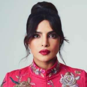 'India is bleeding,' Priyanka Chopra sets up fund raiser to help country in COVID-19 crisis, urges all to donate - Vimarsana News