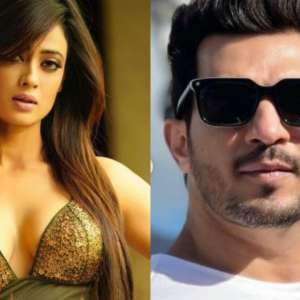 'Khatron Ke Khiladi 11' contestant Arjun Bijlani asks Shweta Tiwari to show her abs, she flaunts it like a boss lady - Vimarsana News