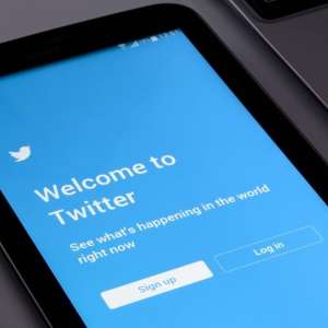 Twitter officially launches subscription service 'Twitter Blue', offers undo-tweet, reader mode - Vimarsana News