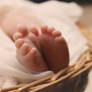 South African woman claims to have made world record by giving birth to 10 babies - Vimarsana News