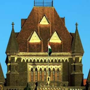 Those who own one flat cannot keep multiple personal vehicles: Bombay High Court - Vimarsana News