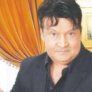 Legendary comedian Umar Sharif dies: Watch his famous play 'Buddha Ghar Par Hai' here - Vimarsana News
