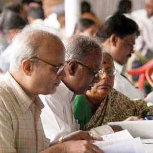 Pensioners can now submit life certificates without visiting bank, post office- Here's how - Vimarsana News