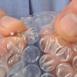 Why bursting bubble wraps is so addictive? Study reveals THESE reasons - Vimarsana News