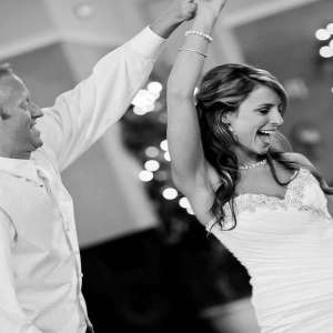 Viral: Bride sues wedding venue for Rs 1.5 crore due to THIS reason - Vimarsana News