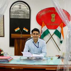 Meet IAS Amit Kale who failed thrice but cracked UPSC exam in 4th attempt - Vimarsana News
