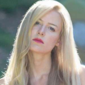 Melanie Avalon: Actress turned successful podcaster aspires to develop her own TV show - Vimarsana News