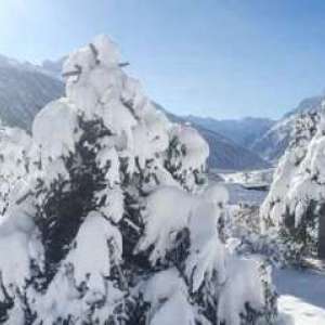 3 dead as snowfall, heavy rains lash Jammu and Kashmir, IMD issues alert for today - Vimarsana News