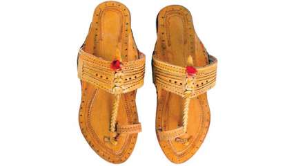 flipkart kolhapuri chappal