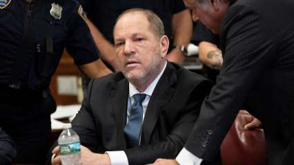 Ahead of rape trial in Los Angeles, former producer Harvey Weinstein pleads not guilty thumbnail