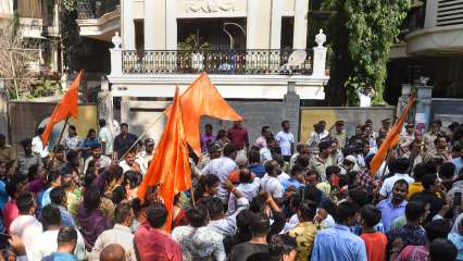 Hanuman Chalisa Row: 13 Shiv Sena workers arrested for 'threatening' MP-MLA couple