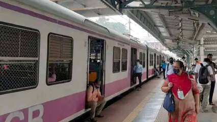 Air-conditioned Mumbai local trains' fares to be reduced by 50%, says Union minister Raosaheb Danve