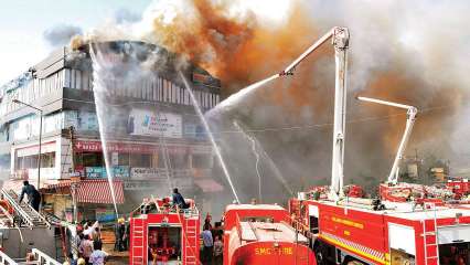 Massive fire breaks out in residential building in MP's Indore, 7 die, 9 rescued