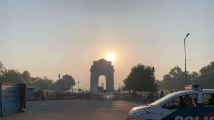 Temperature crosses 47 degree Celsius at some Delhi stations, heatwave to worsen tomorrow