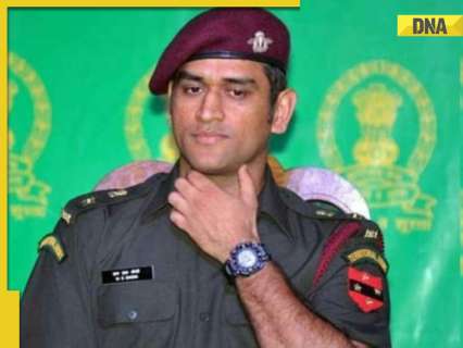ఎంఎస్ ధోని కోల్ ఎల్టిగా తన విధులను నిర్వర్తించారు, భారత సైన్యం యొక్క అర్హత కలిగిన స్కై ట్రో యూనిట్ మరియు అతని జీతం తెలుసు. ఎంఎస్ ధోని కోల్ ఎల్టిగా తన విధులను నిర్వర్తించారు, భారత సైన్యం యొక్క అర్హత కలిగిన స్కై ట్రో యూనిట్ మరియు అతని జీతం తెలుసు.