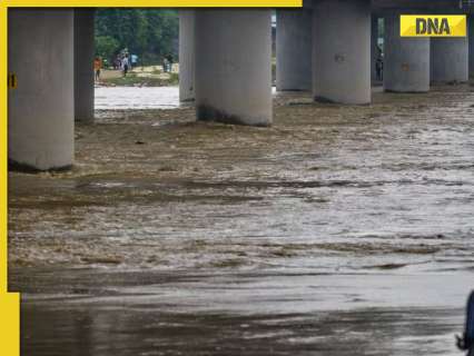 Delhi: Yamuna crosses danger mark again, water enters residential areas, authorities on high alert amid flood concerns, watch