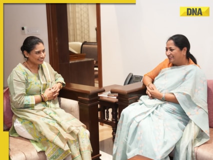 Delhi CM Rekha Gupta interacts with legendary cricketer Mithali Raj in Tirupati