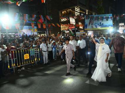 Can Mamata Banerjee Save TMC? 20 MPs set to break party, see