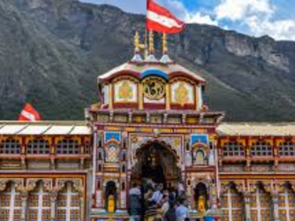 Badrinath-Kedarnath Temple Dham Controversy: Uttarakhand govt sets up 3-member panel; BKTC employee suspended