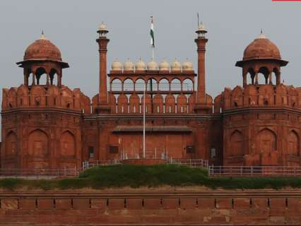 Delhi's Red Fort to be blown up? Mumbai Police gets bomb threat