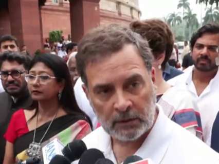 Rahul Gandhi seeks PM Modi's apology over police crackdown on CJP protests; Meets injured students at RML hospital